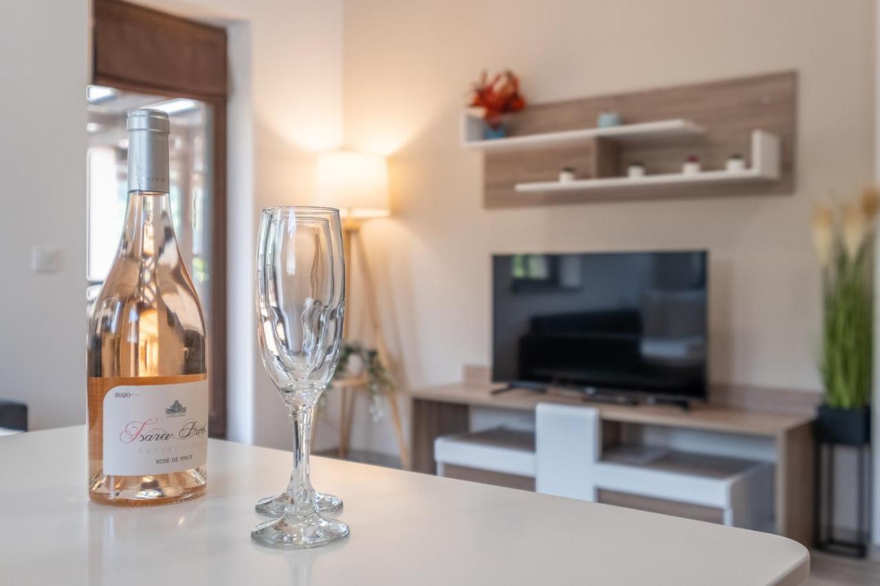 Tarnovgrad Apartments - Free Parking 大特尔诺沃 外观 照片