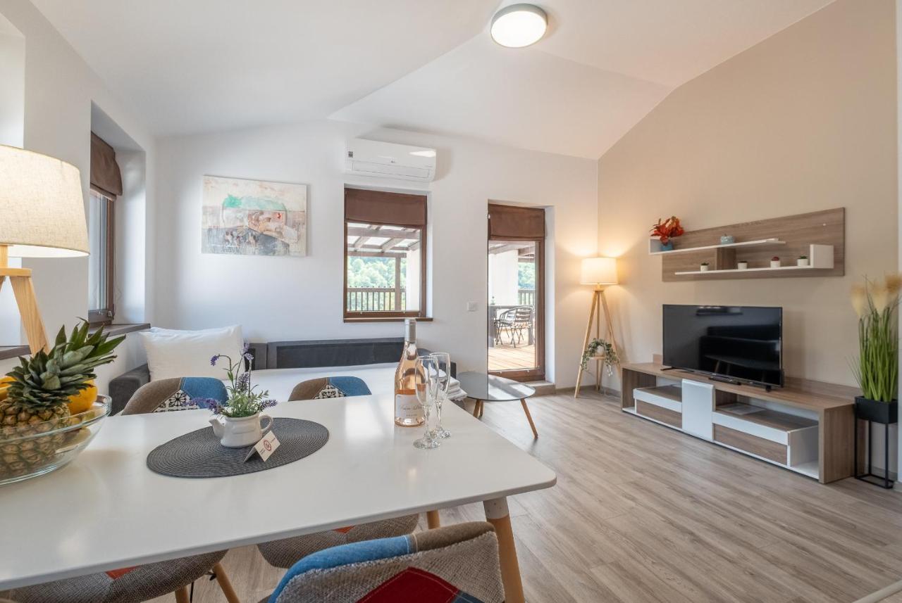 Tarnovgrad Apartments - Free Parking 大特尔诺沃 外观 照片